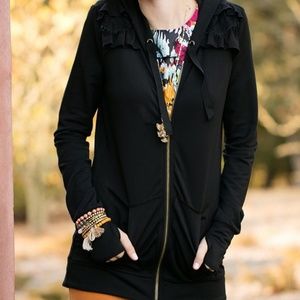 Evy's Tree black Reese, size medium, great condition